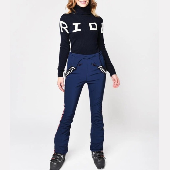 Perfect Moment Ride ski sweater in navy sz L in excellent condition - Picture 4 of 8